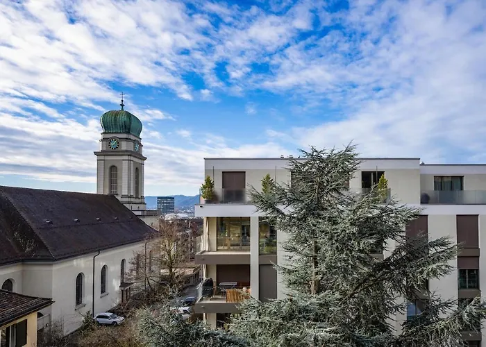 Azure - Free Parking Apartment